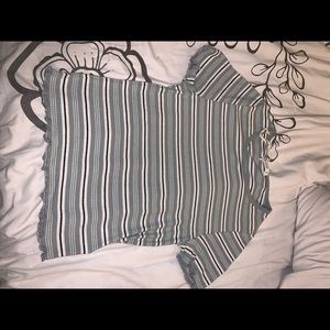 CUTE FRINGED SLEEVED SHIRT!